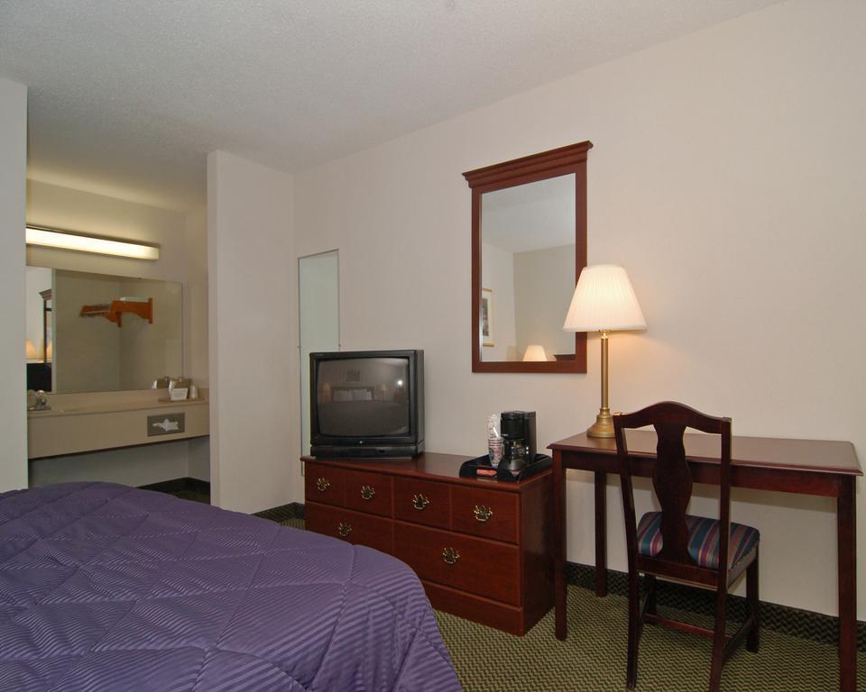 Econo Lodge Hendersonville Εξωτερικό φωτογραφία