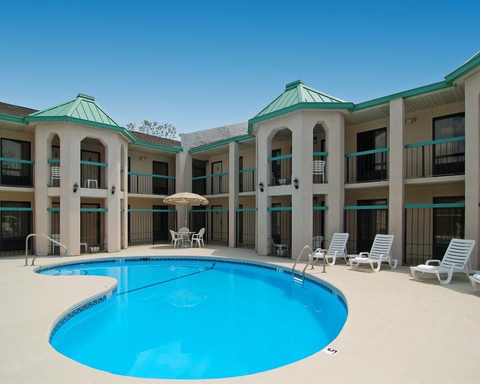 Econo Lodge Hendersonville Εξωτερικό φωτογραφία