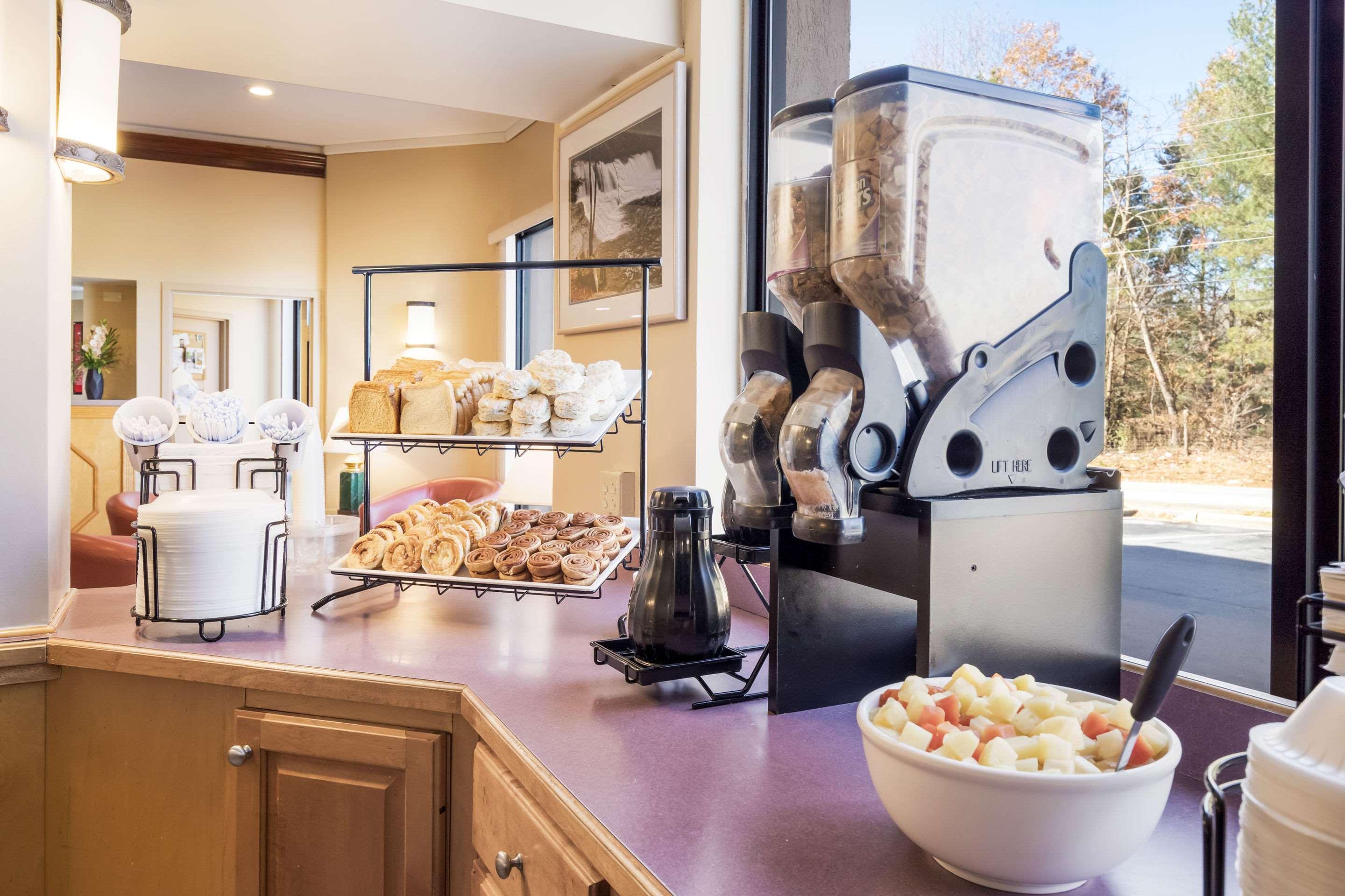 Econo Lodge Hendersonville Εξωτερικό φωτογραφία
