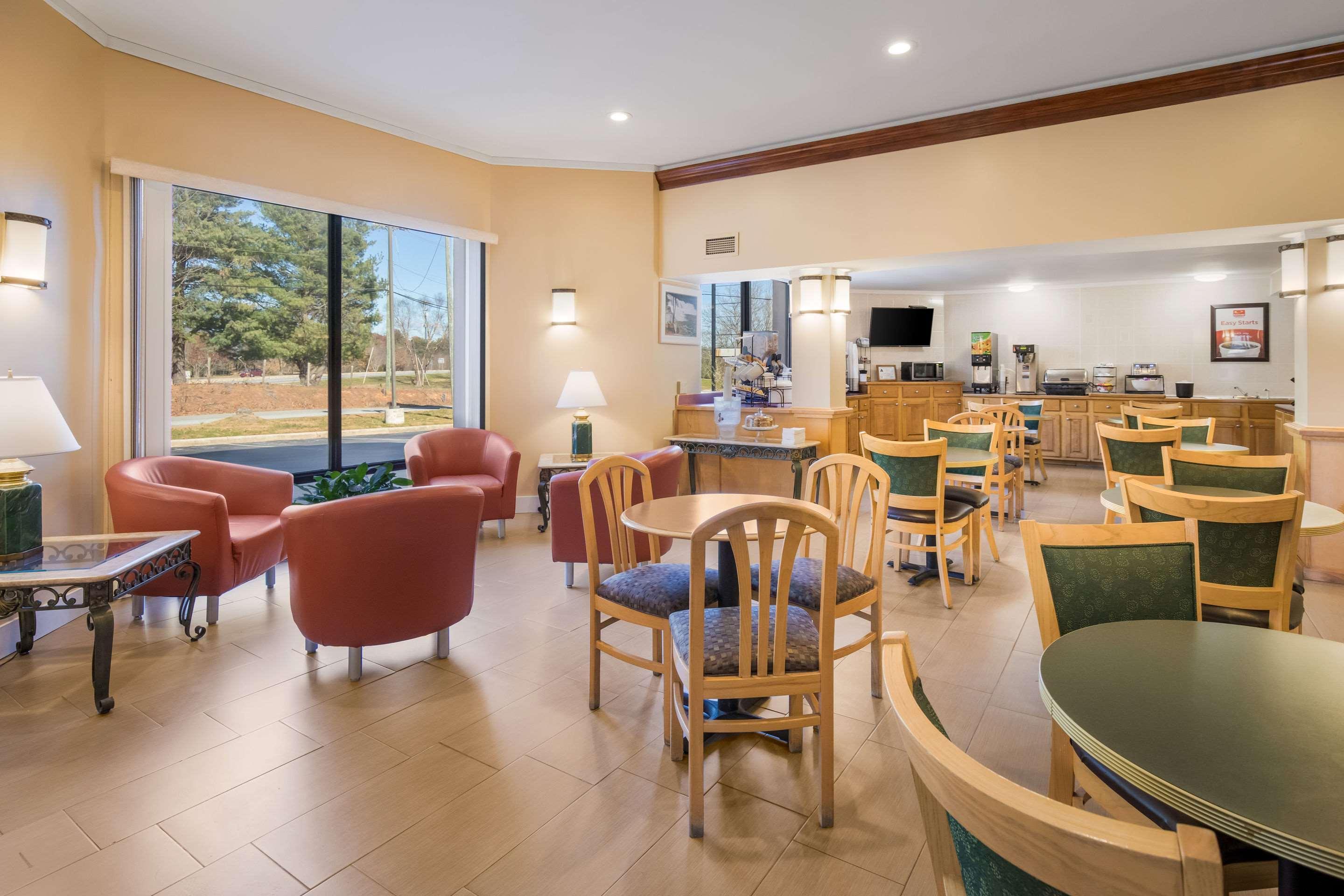 Econo Lodge Hendersonville Εξωτερικό φωτογραφία