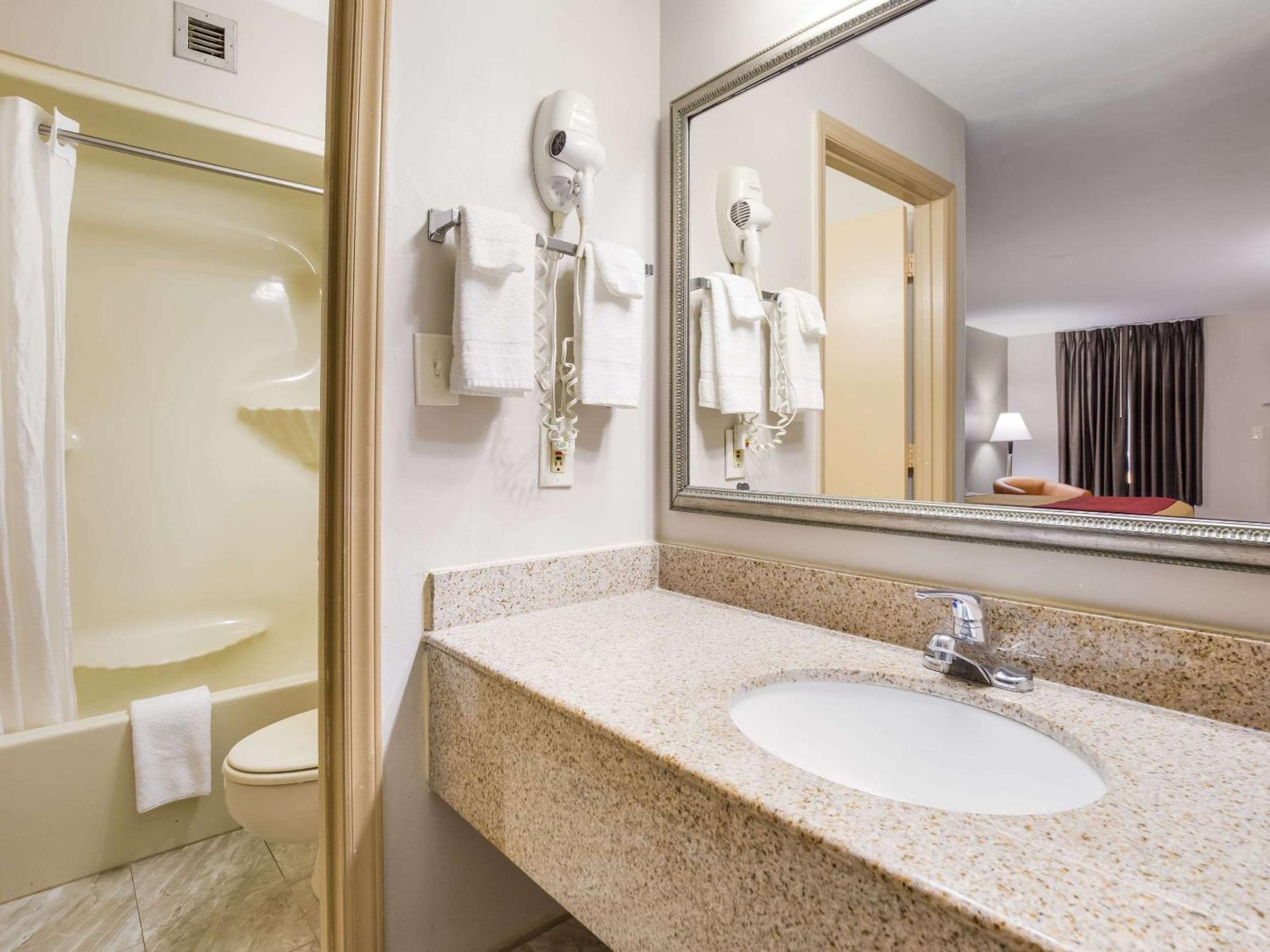 Econo Lodge Hendersonville Εξωτερικό φωτογραφία