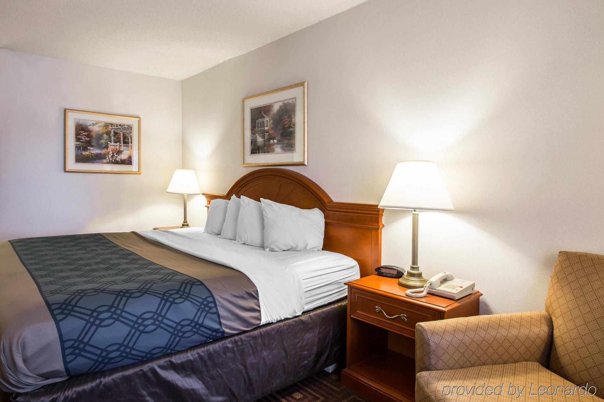 Econo Lodge Hendersonville Εξωτερικό φωτογραφία